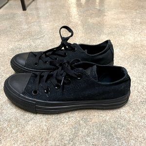 Black converse